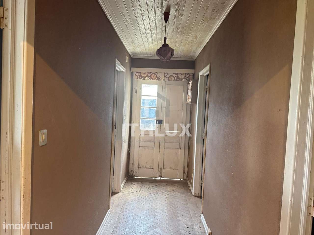 Casa T2 com anexos  e terreno - Grande imagem: 3/50