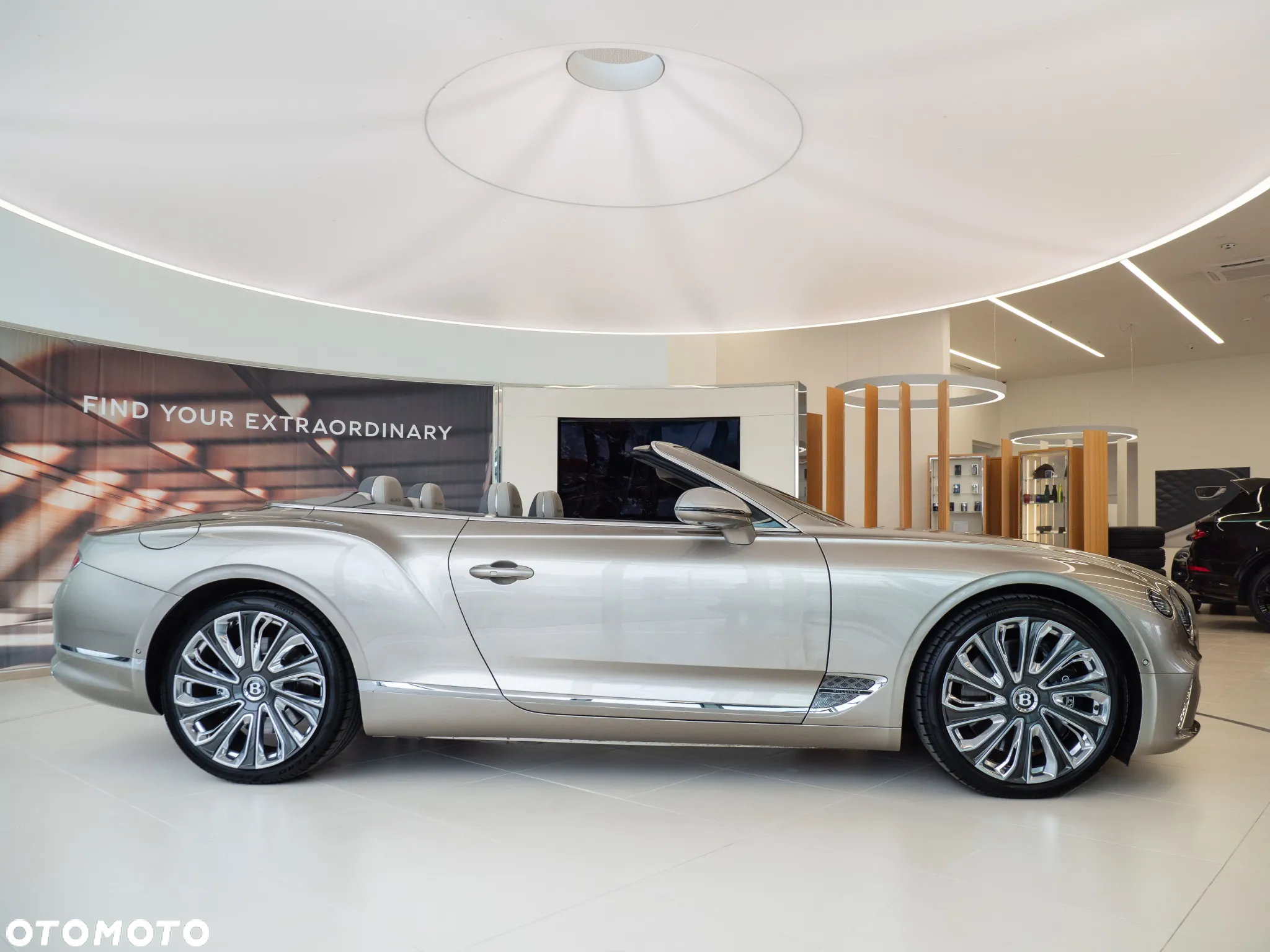 Bentley Continental GT New Convertible V8 Mulliner - 4