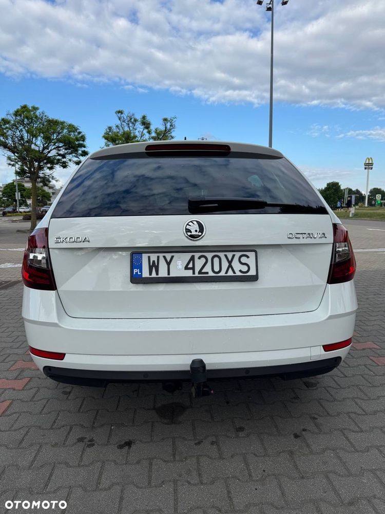 Skoda Octavia 1.6 TDI DSG Clever - 10