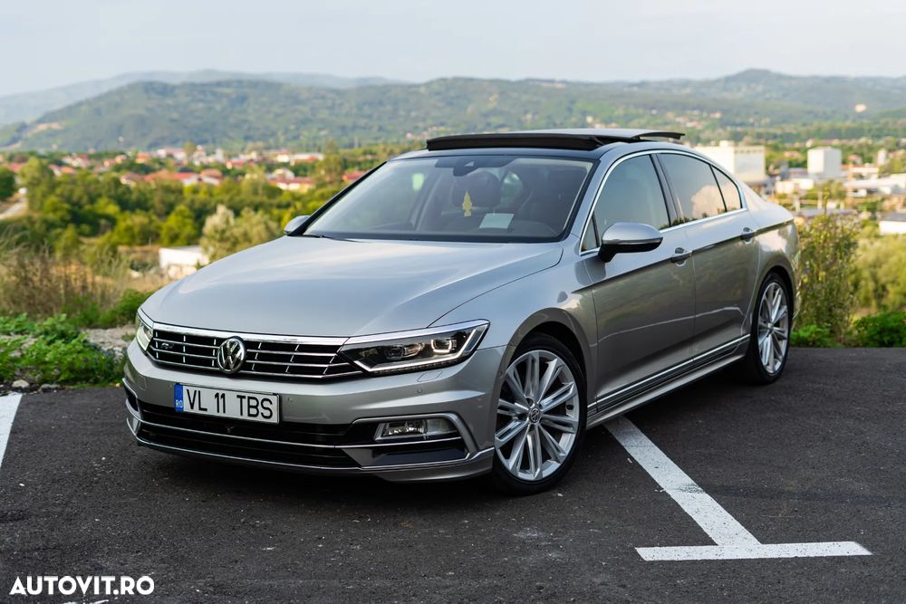 Volkswagen Passat - 1