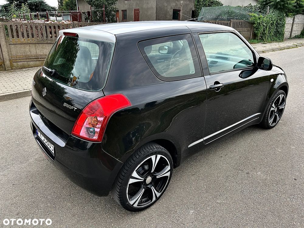 Suzuki Swift - 4