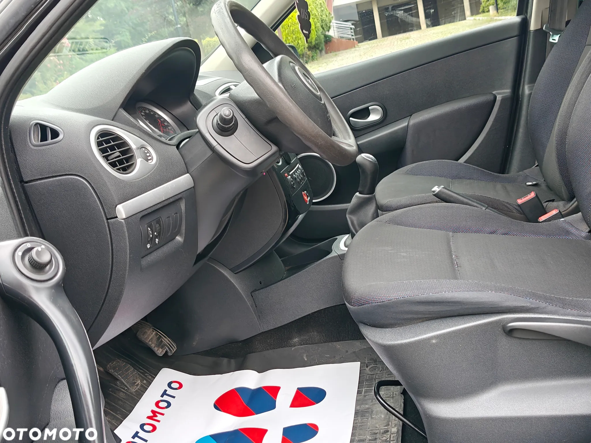 Renault Clio 1.2 TCE Authentique - 10