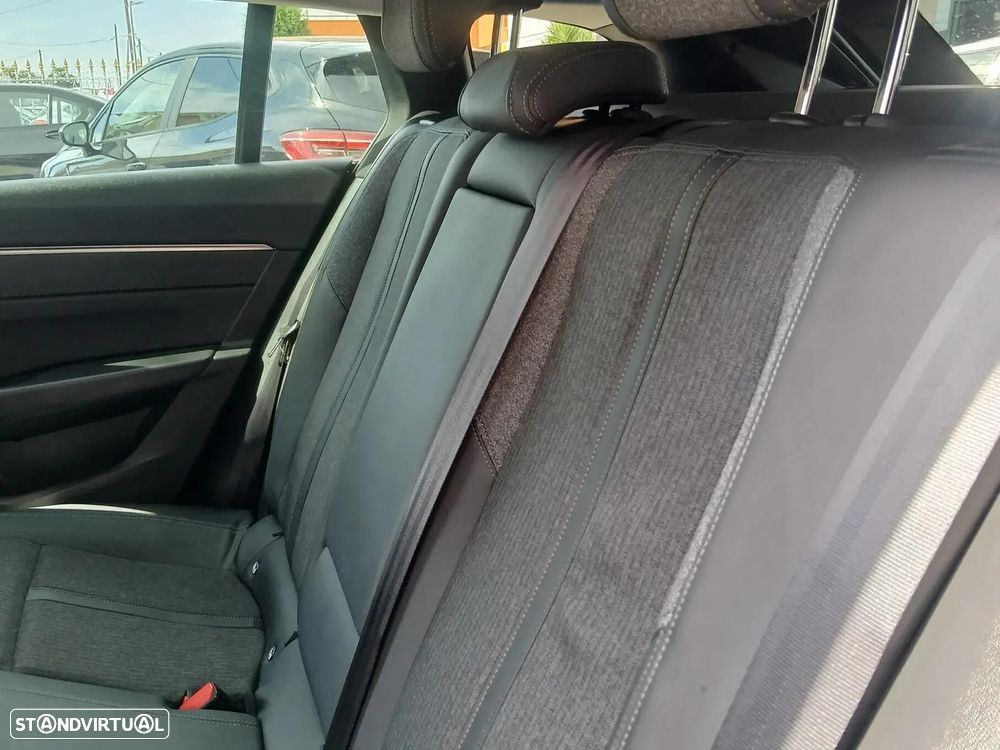 Peugeot 508 SW 1.5 BlueHDi Allure Pack EAT8 — fotografia 26