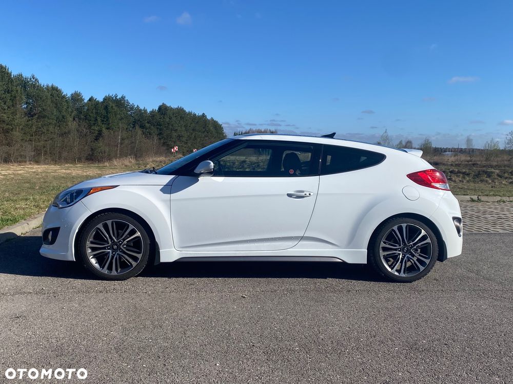 Hyundai Veloster - 11