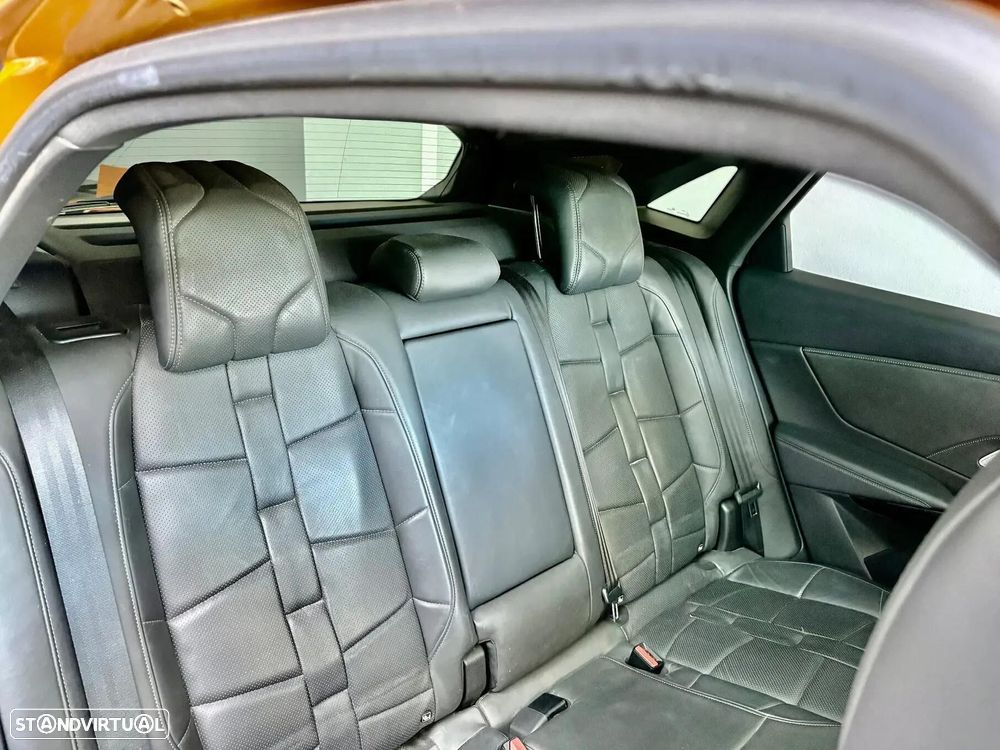 DS DS7 Crossback - 11