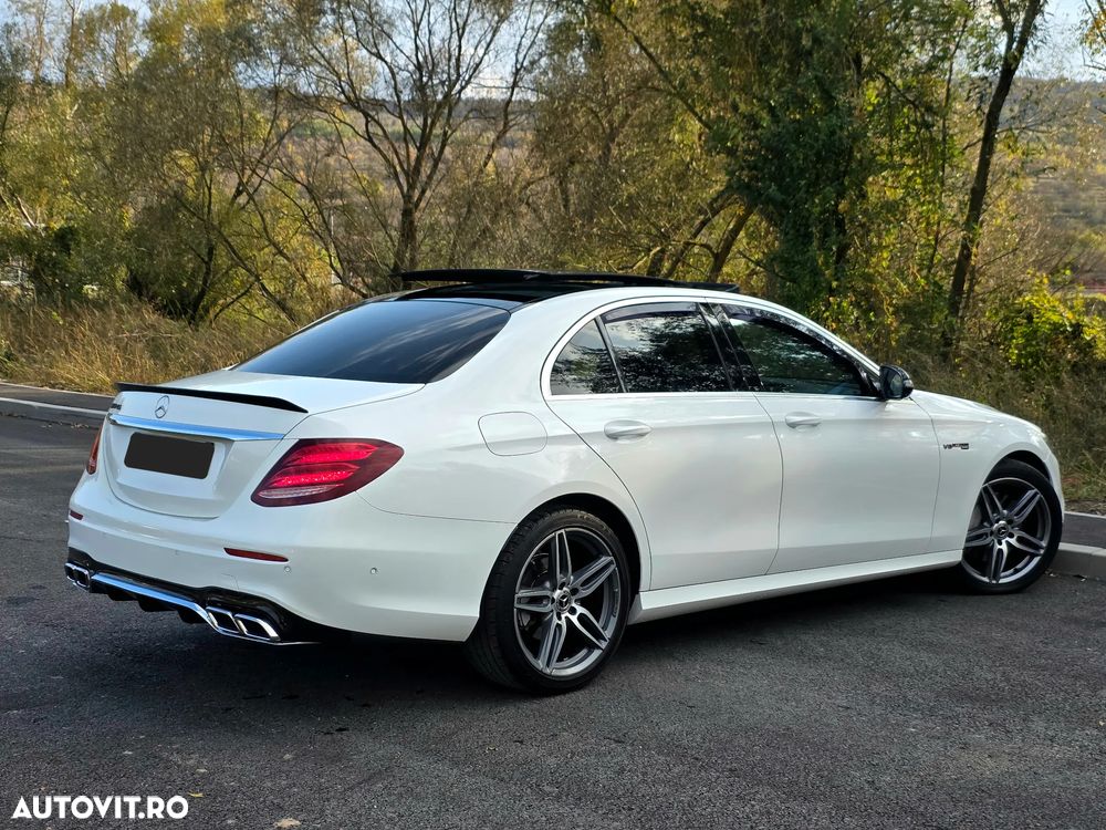 Mercedes-Benz E 220 d T 9G-TRONIC AMG Line - 6