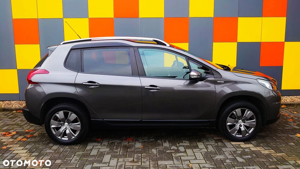 Peugeot 2008 1.2 Pure Tech Style - 6