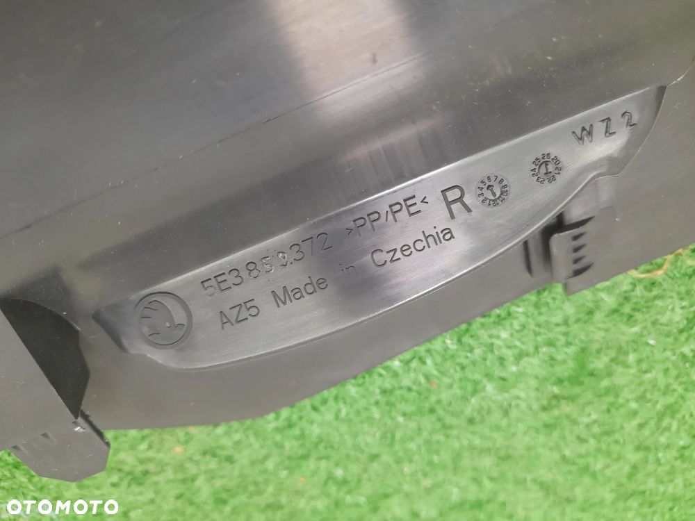 SKODA OCTAVIA IV OSŁONA SLUPKA  5E6867765 5E4863484 5E4863483 5E3867282 5E3867281 5E3853371 5E3853372 - 10