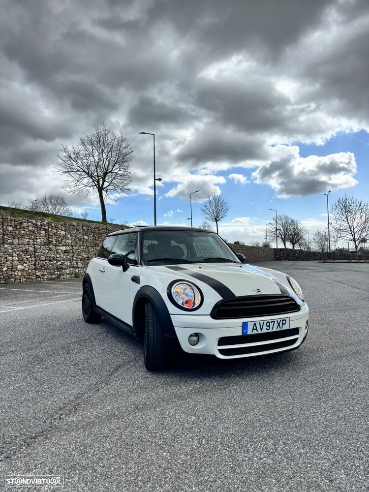 MINI 3 Portas Cooper D - 4