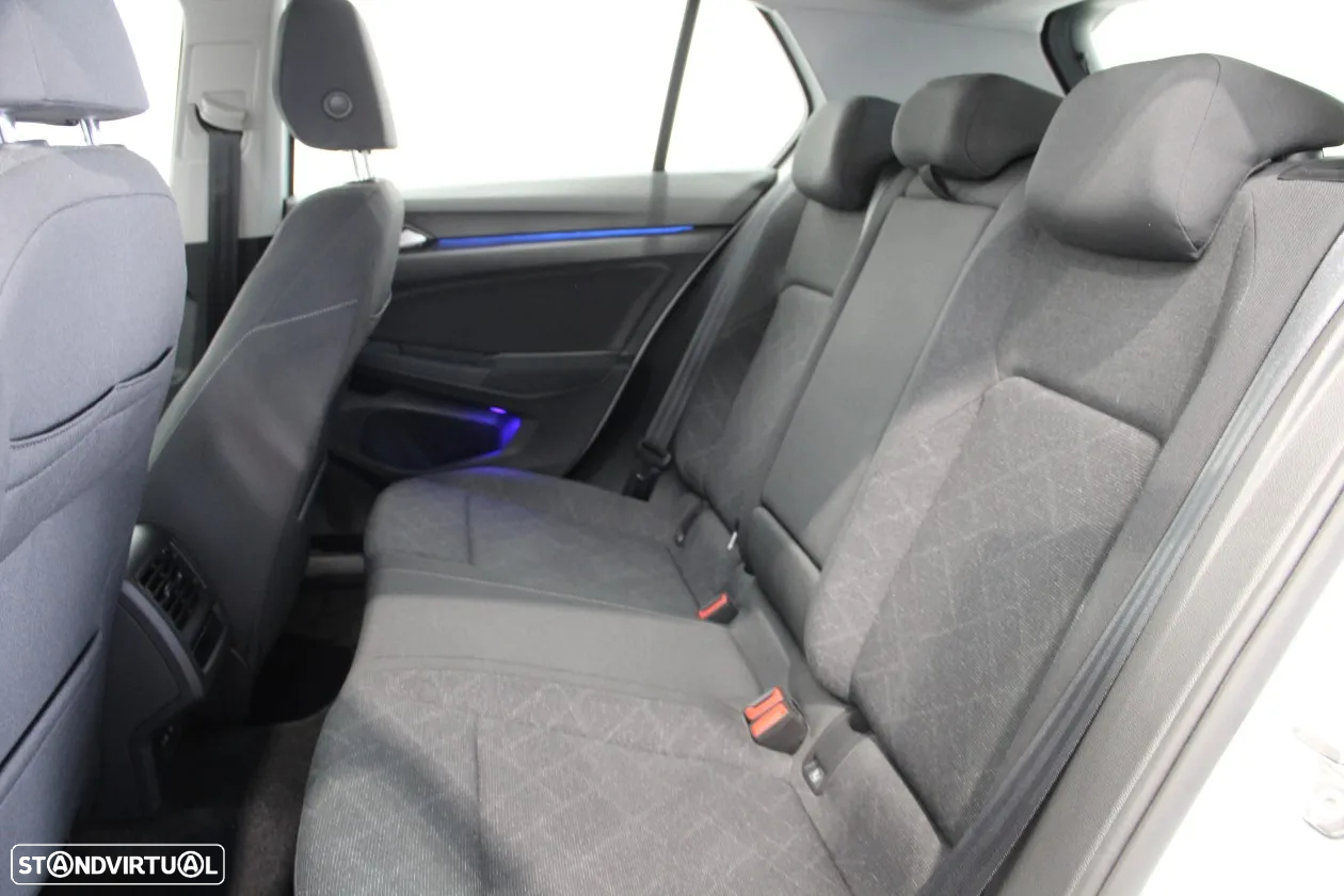 VW Golf 1.0 TSI Life - 41