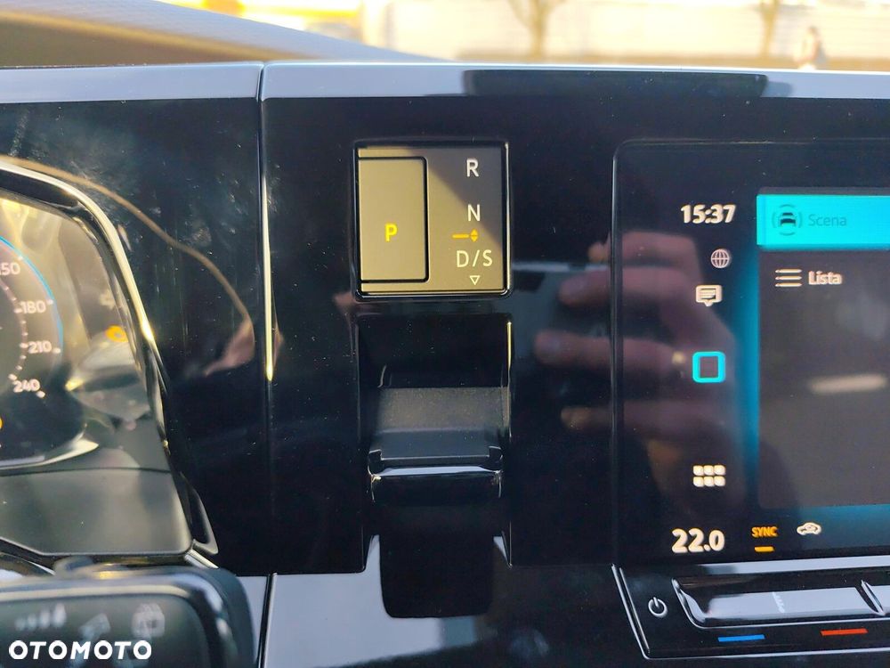 Volkswagen Multivan - 23