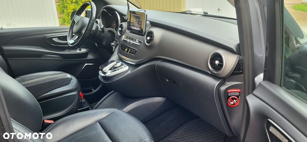 Mercedes-Benz Klasa V 300 d 4-Matic 9G-Tronic - 11