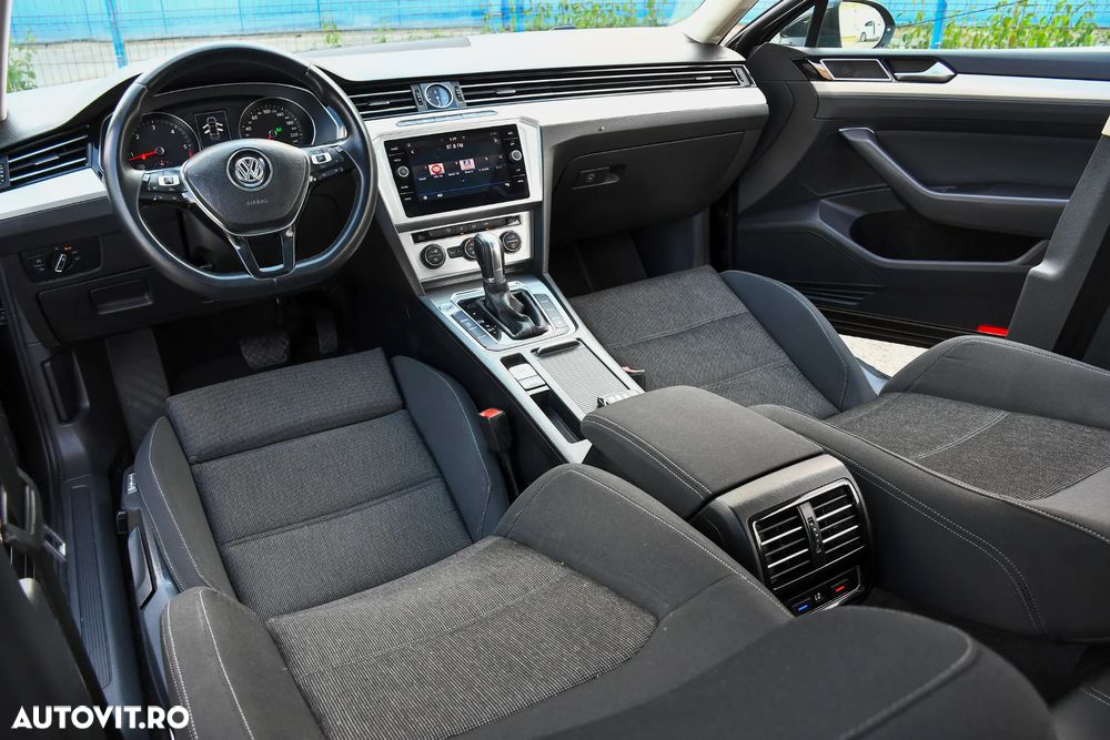 Volkswagen Passat 1.6 TDI (BlueMotion Technology) DSG Comfortline - 24