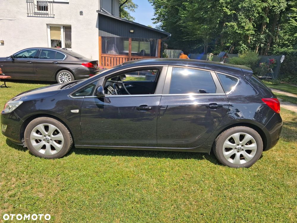 Opel Astra 1.6 Design Edition - 3