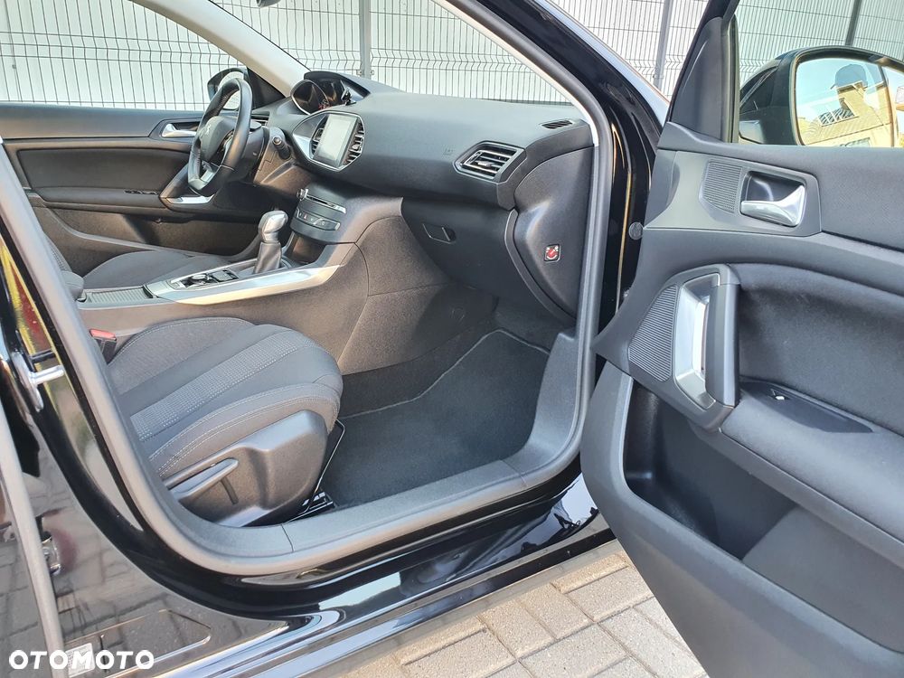 Peugeot 308 BlueHDi 180 EAT8 Stop & Start GT - 7