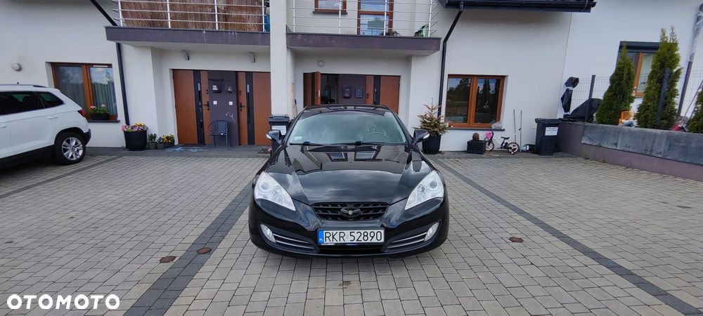 Hyundai Genesis Coupe - 7
