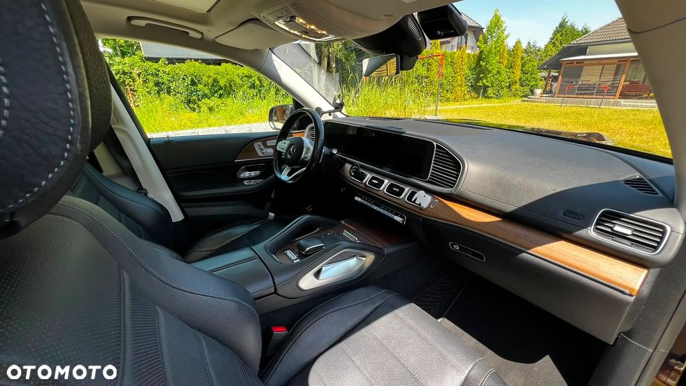 Mercedes-Benz GLS - 18