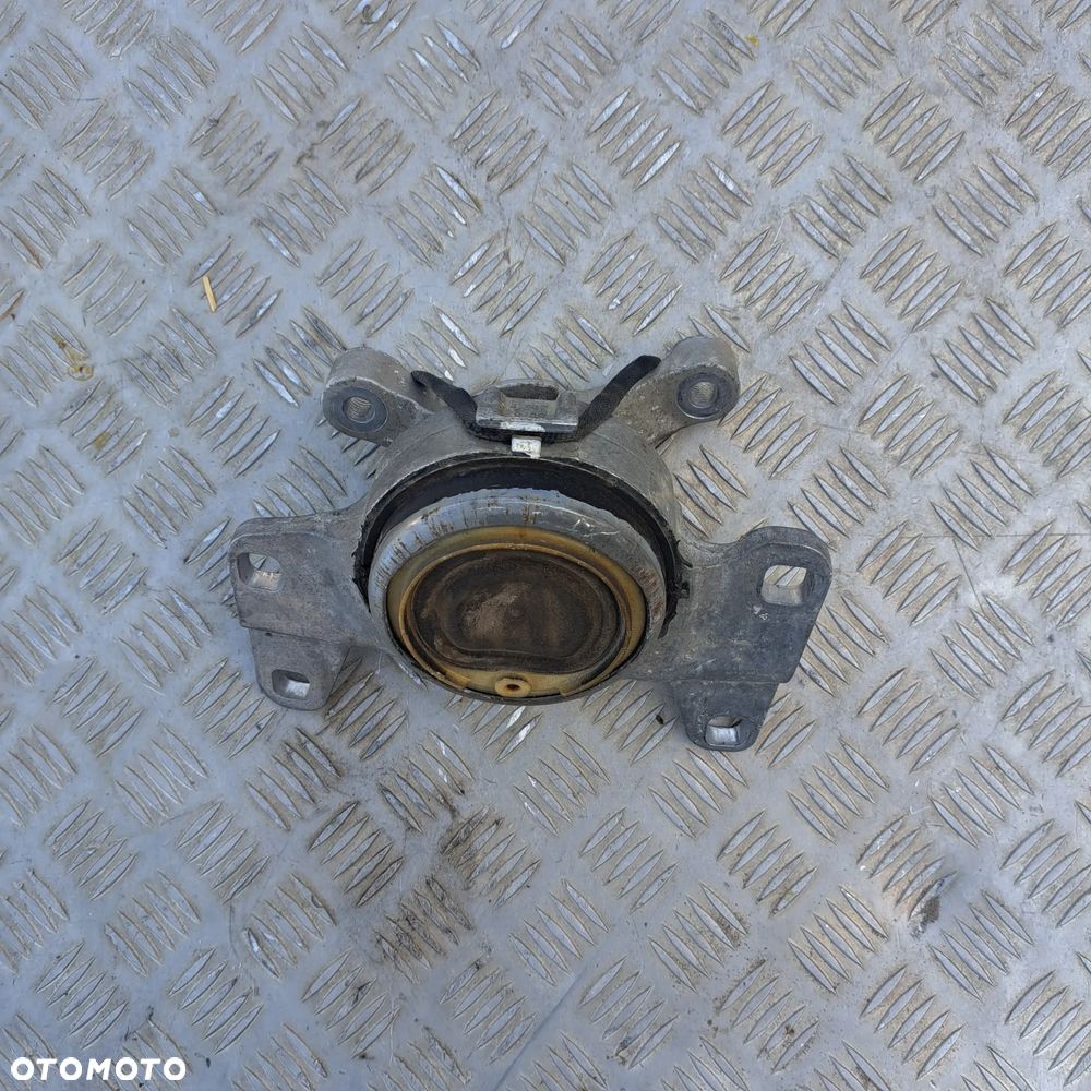 VOLVO ŁAPA PODUSZKA SILNIKA 326F09 326F11 DIESEL