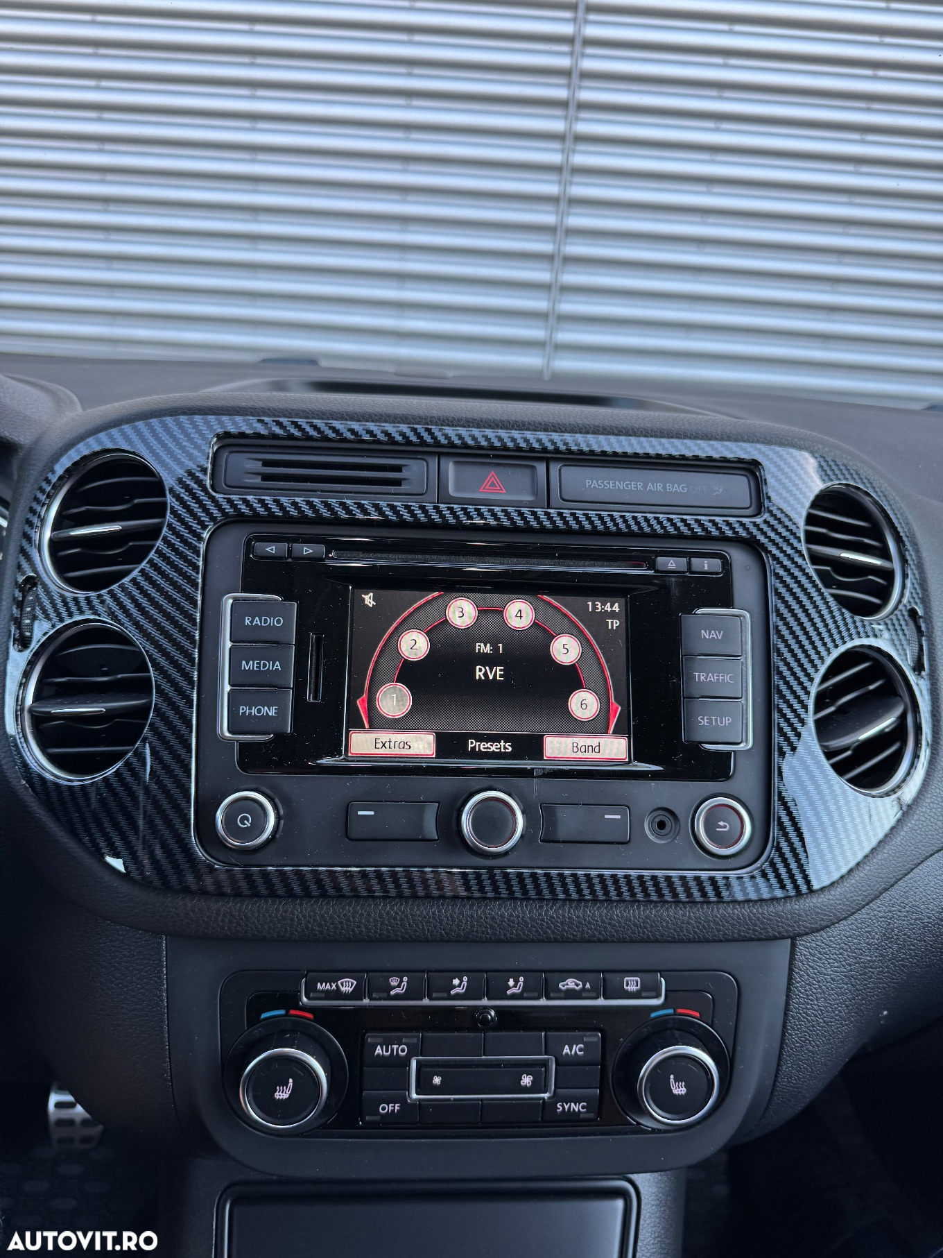 Volkswagen Tiguan - 23