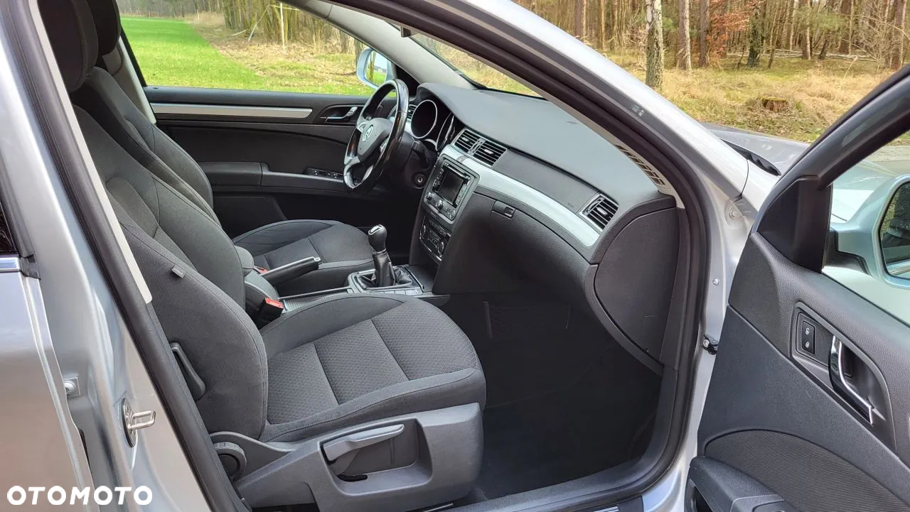 Skoda Superb 2.0 TDI Platinum - 27