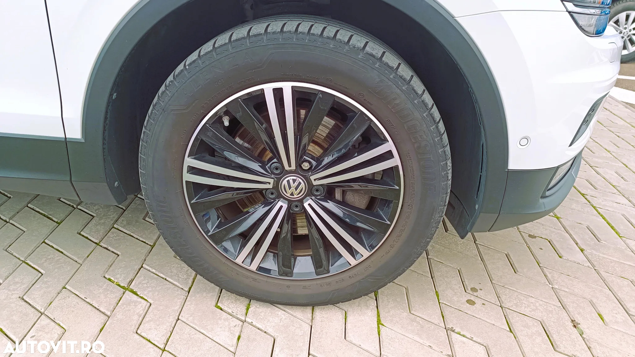Volkswagen Tiguan 2.0 TDI 4Mot DSG Highline - 4
