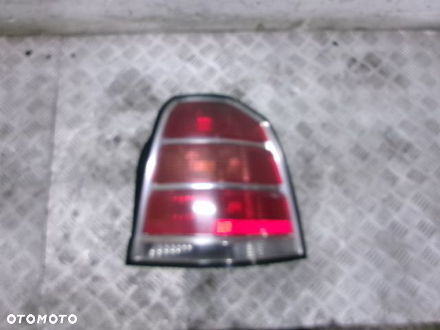 LAMPA PRAWY TYŁ OPEL ZAFIRA B 24451843 - 1