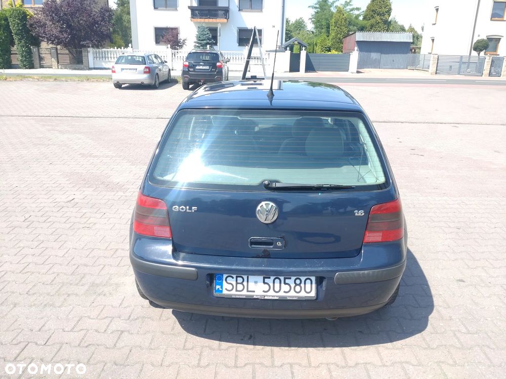 Volkswagen Golf - 4