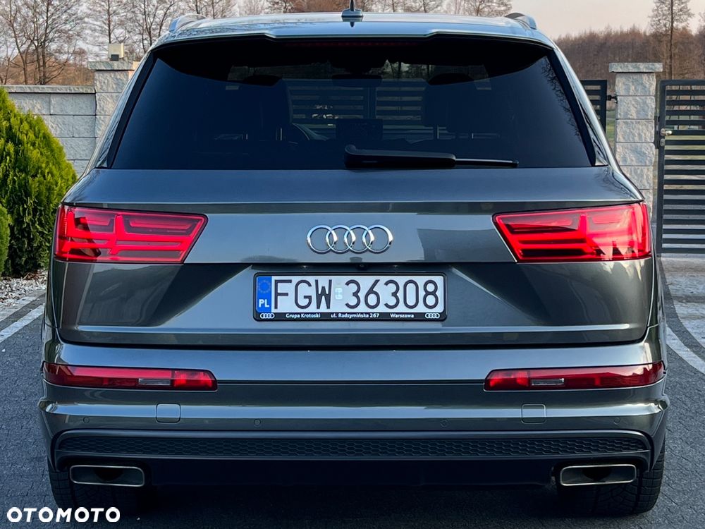 Audi Q7 - 11