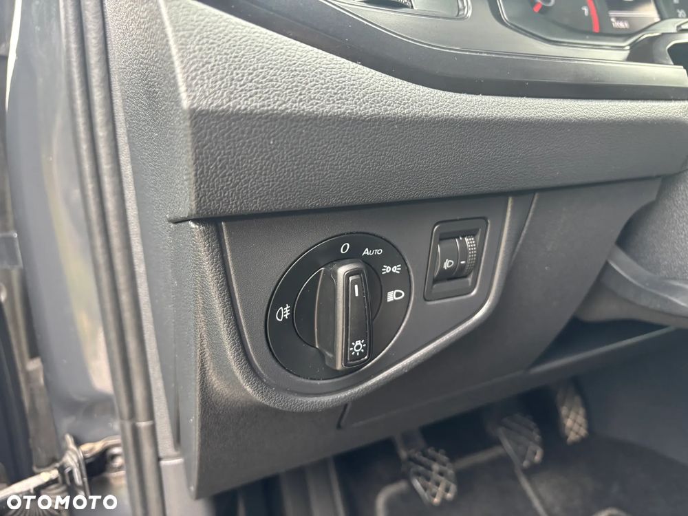 Volkswagen Polo 1.0 Trendline - 12