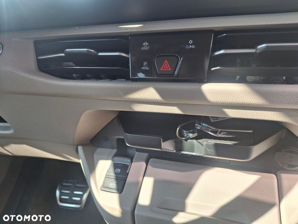 Volkswagen Multivan - 20