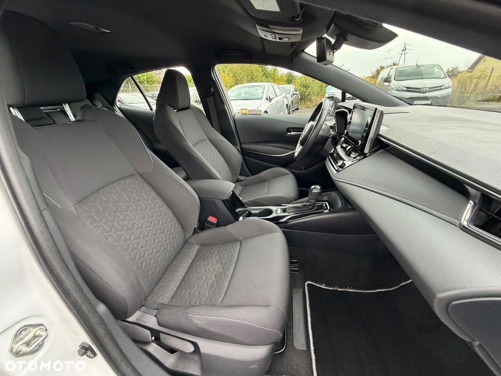 Toyota Corolla 1.8 Hybrid Comfort - 33