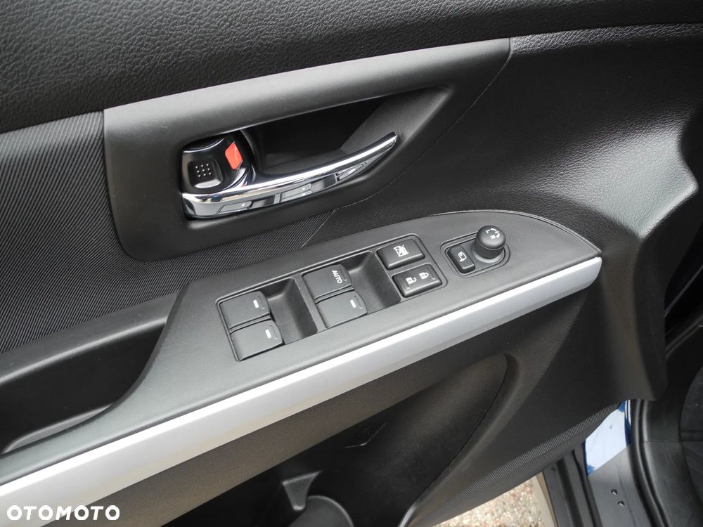 Suzuki SX4 - 24