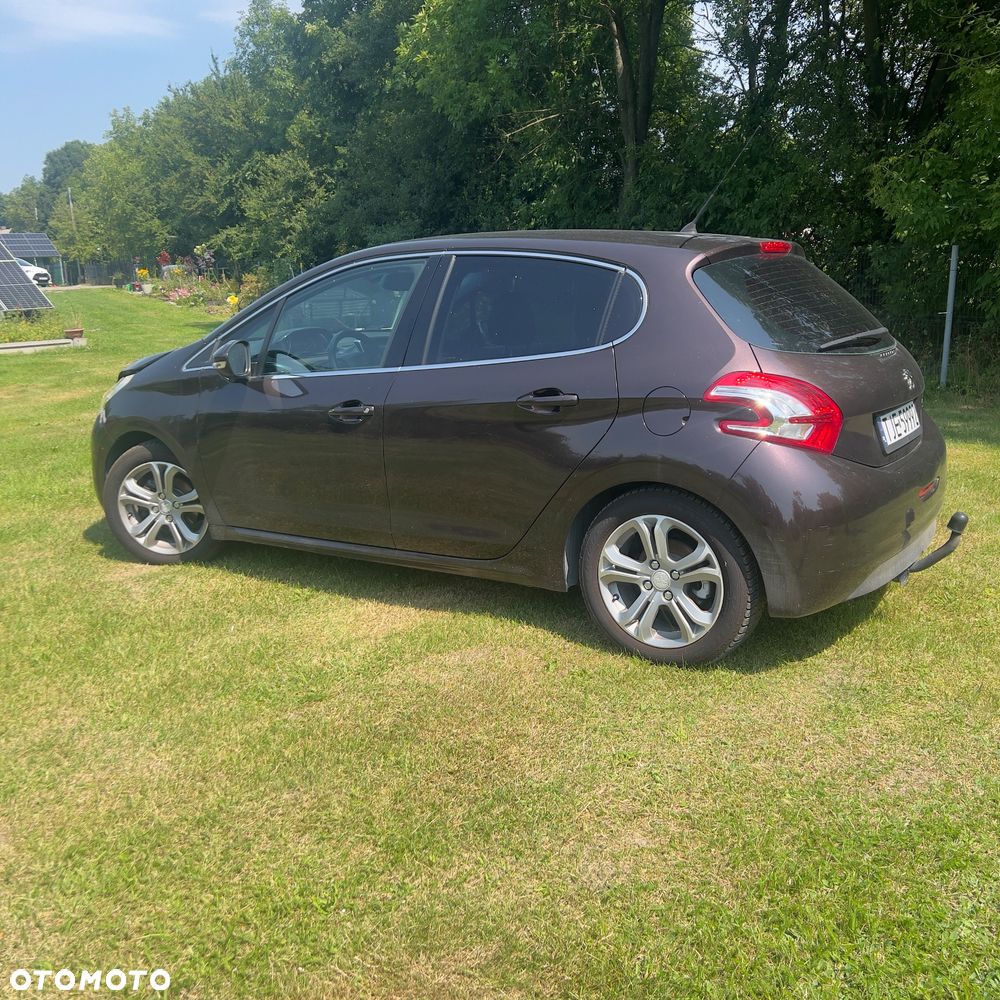 Peugeot 208 1.6 e-HDi Allure STT - 2