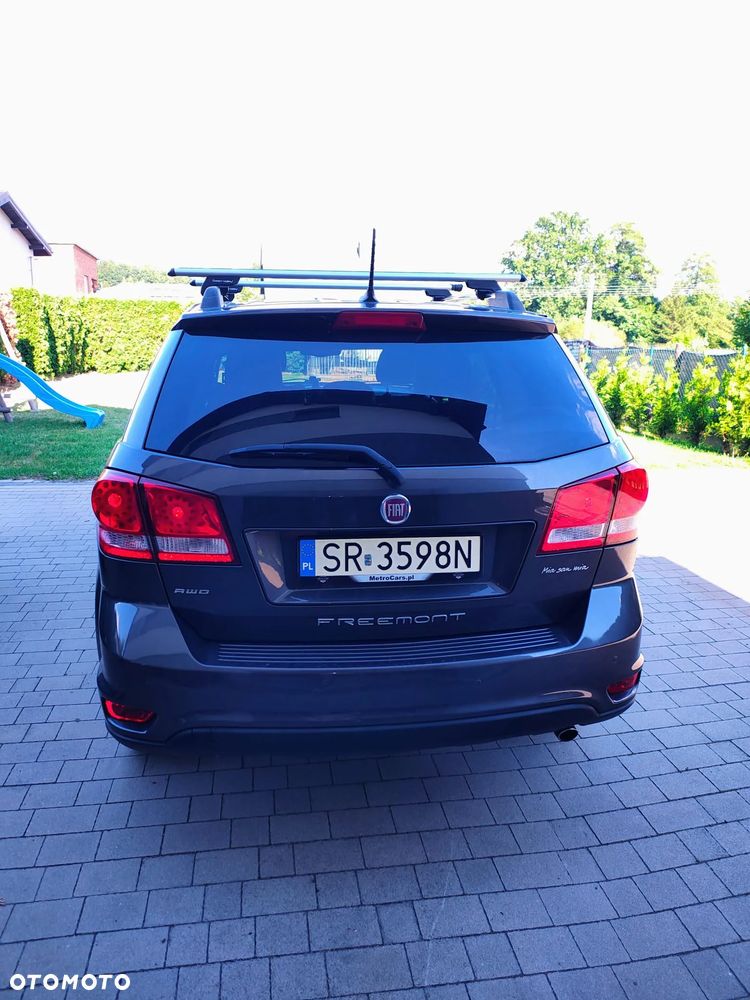 Fiat Freemont 2.0 Multijet 16V DPF Automatik Allrad Lounge - 3