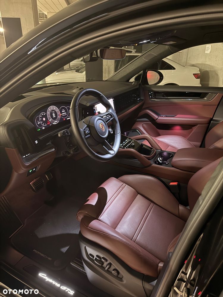 Porsche Cayenne GTS - 7