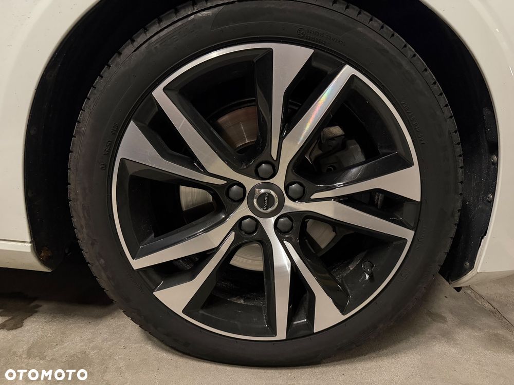 Volvo V60 B3 B R-Design - 20