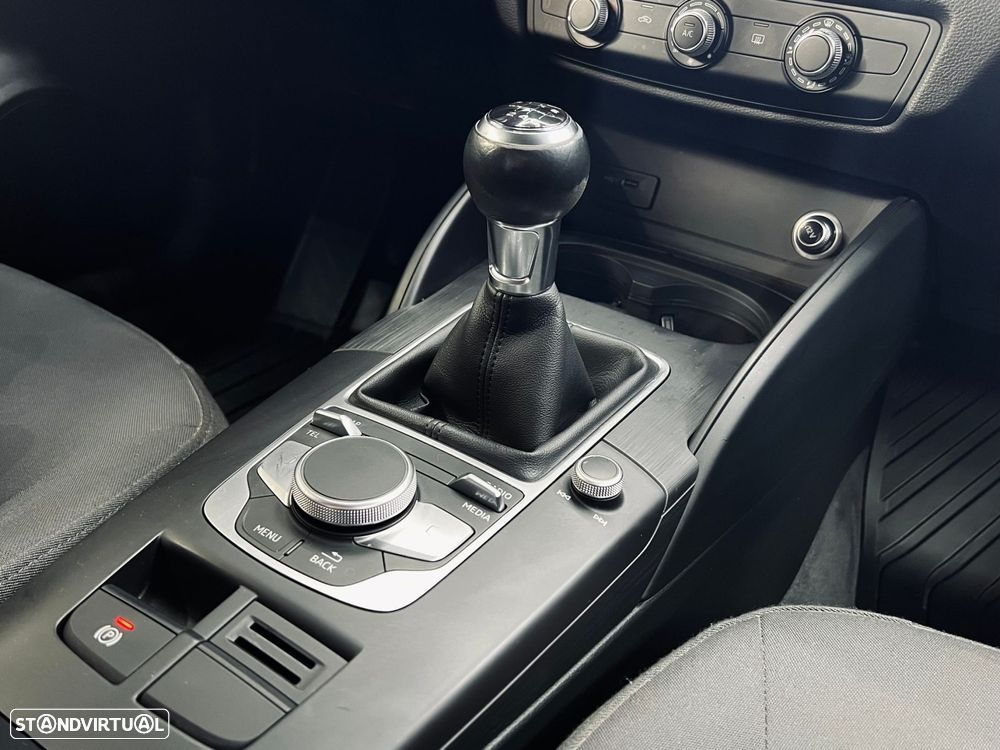 Audi A3 Sportback 1.6 TDI - 19