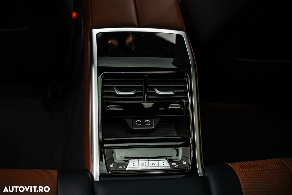 BMW Seria 8 840d xDrive AT MHEV - 17