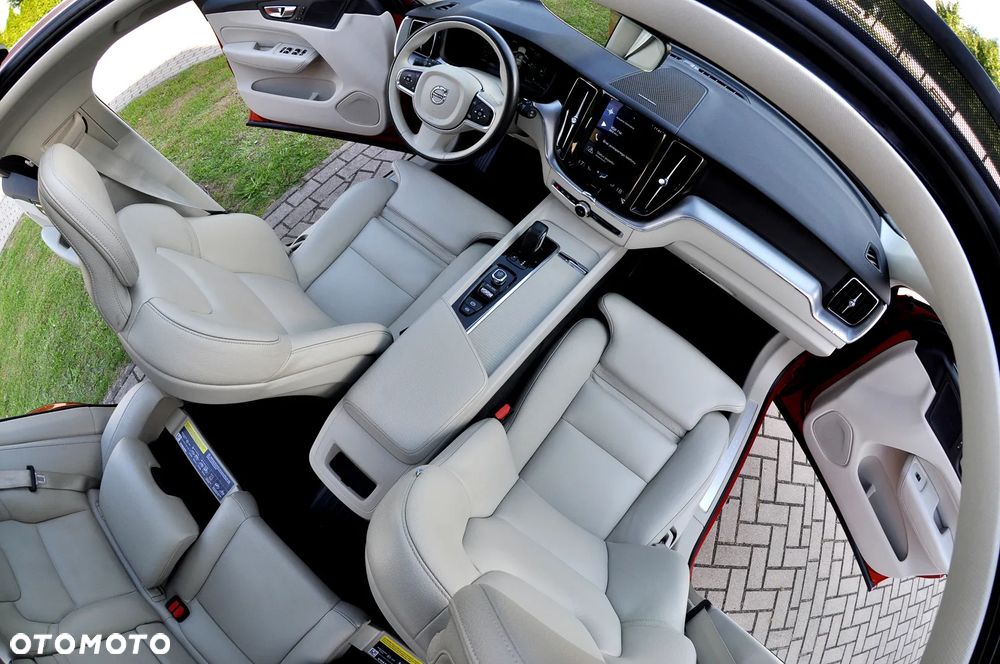 Volvo XC 60 T8 AWD Recharge Geartronic Inscription - 22