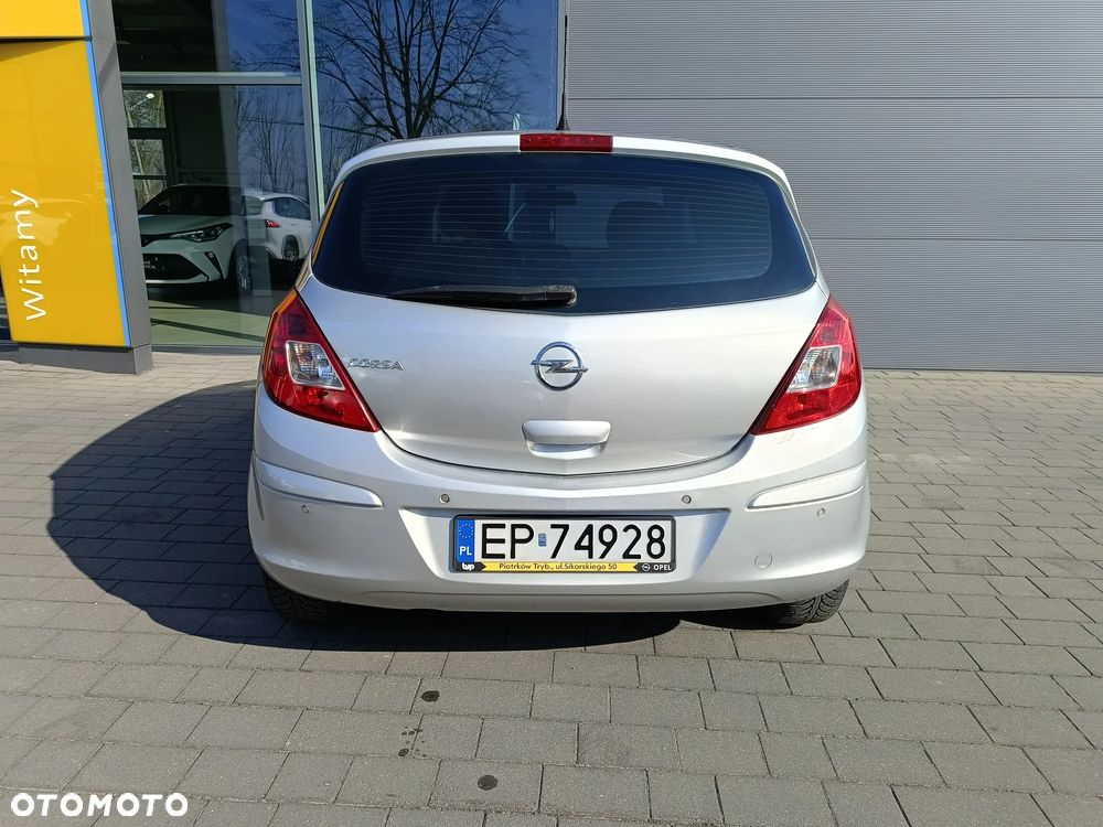 Opel Corsa 1.4 16V Cosmo - 5