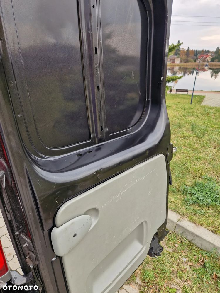 Opel Vivaro - 17