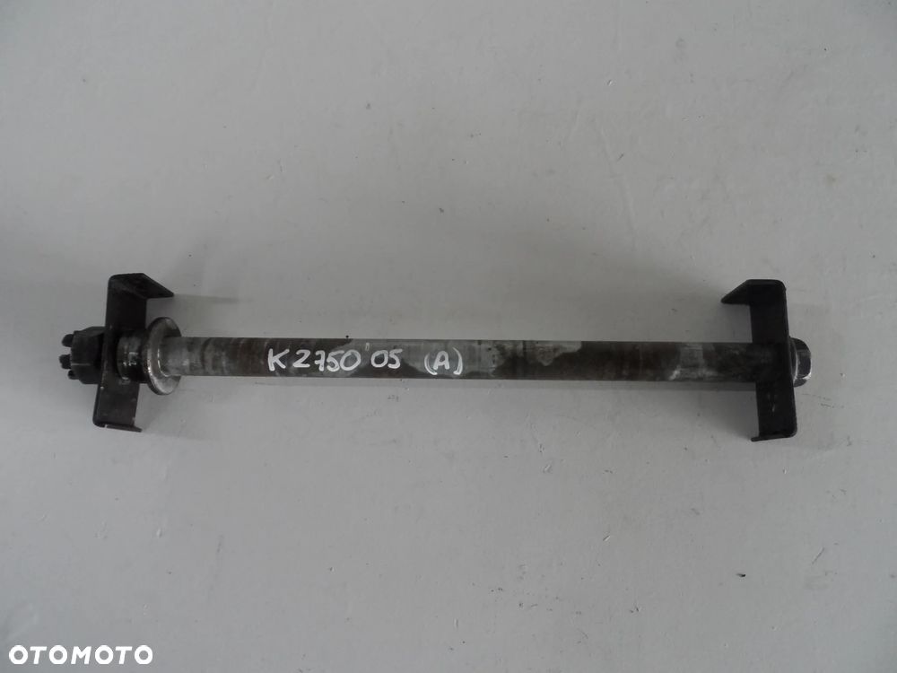 KAWASAKI Z 750 05' ROK ośka, koła tył, tulejka