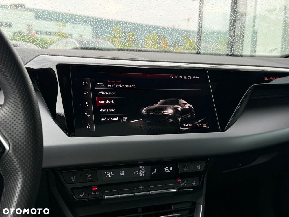 Audi e-tron GT - 32