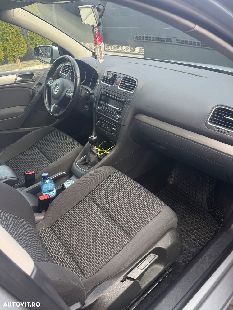 Volkswagen Golf 1.6 TDI DPF BlueMotion - 9