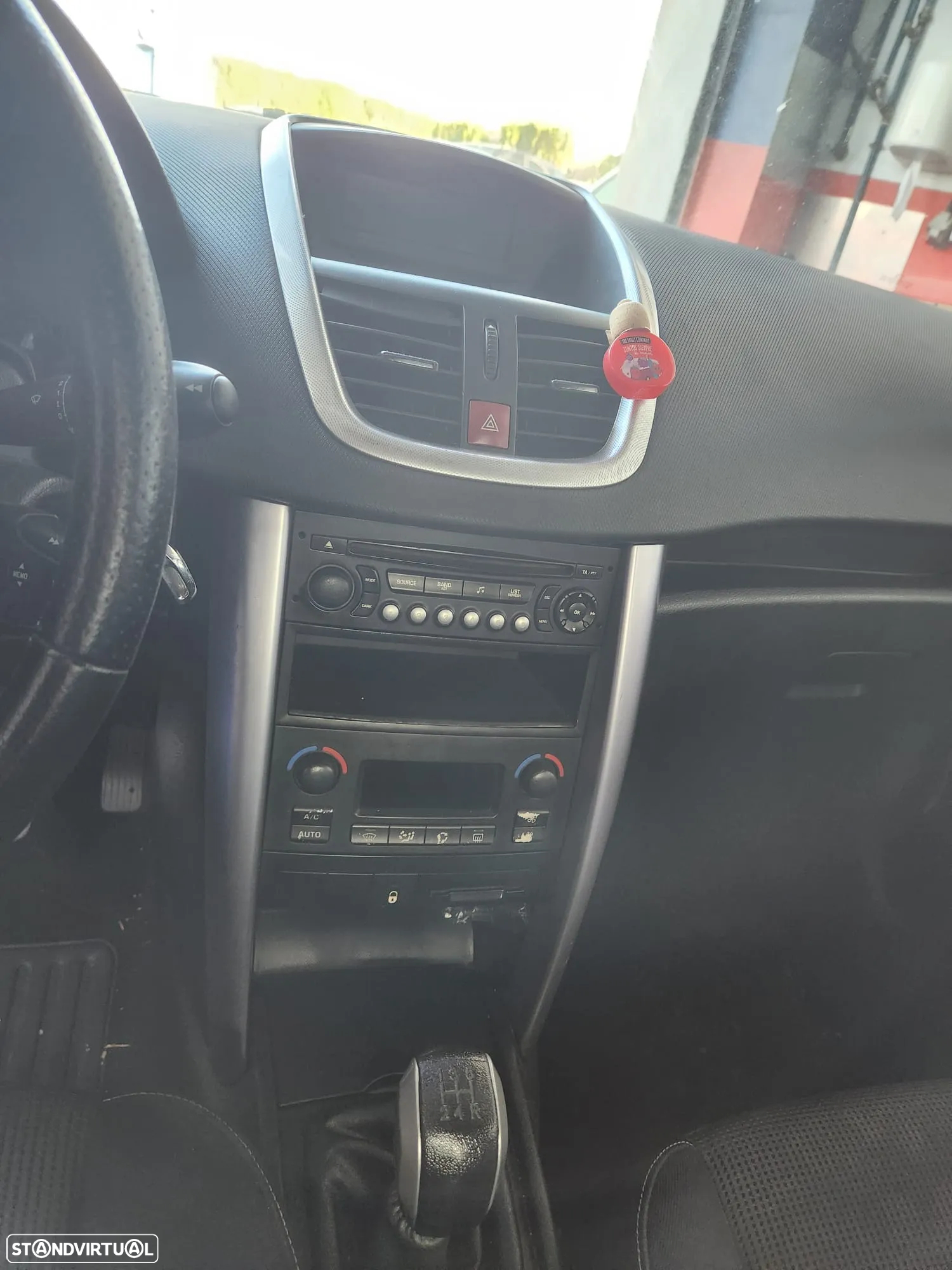 Peugeot 207 CC 1.6 Gasolina de 2007 ás peças. - 9