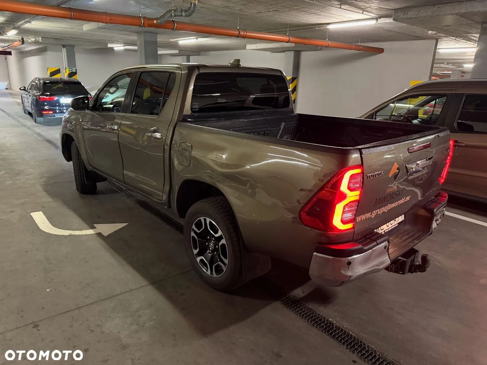 Toyota Hilux 2.8 D-4D Double Cab SR5+ 4x4 - 2