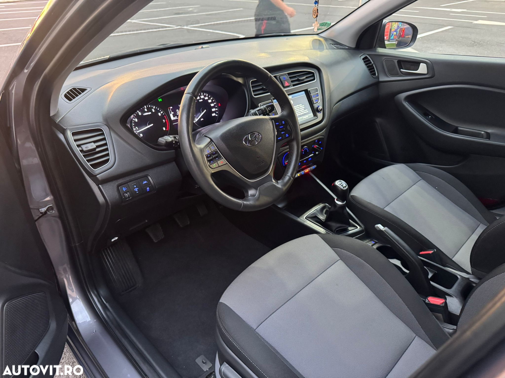 Hyundai i20 blue 1.4 Active Pure - 17