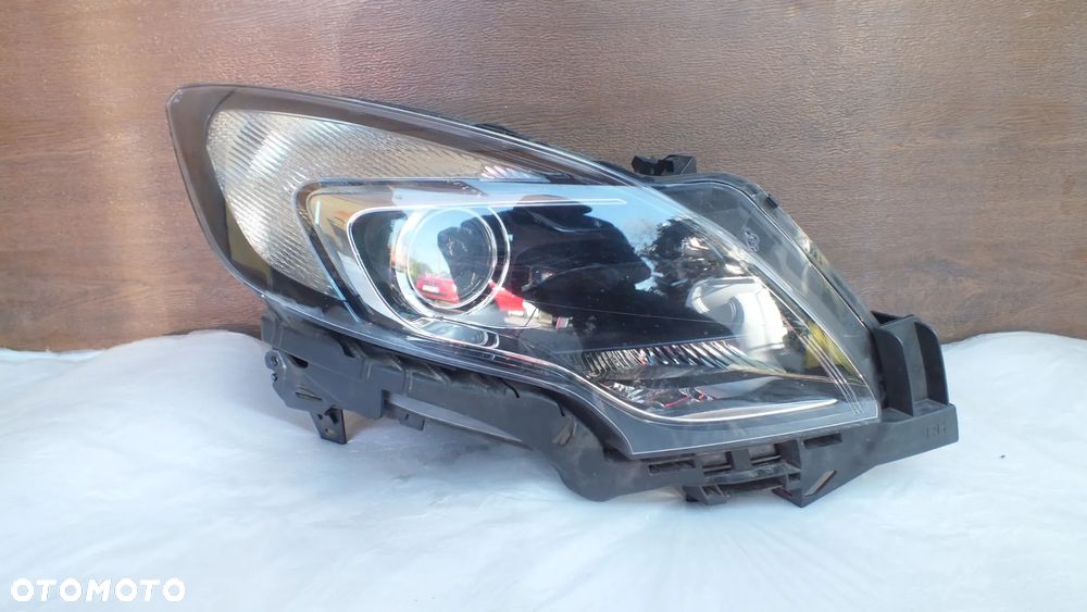 Lampa przednia prawa Opel Zafira C - 1