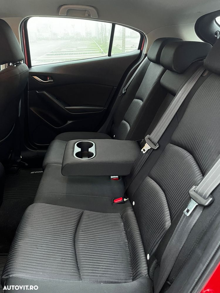 Mazda 3 - 8
