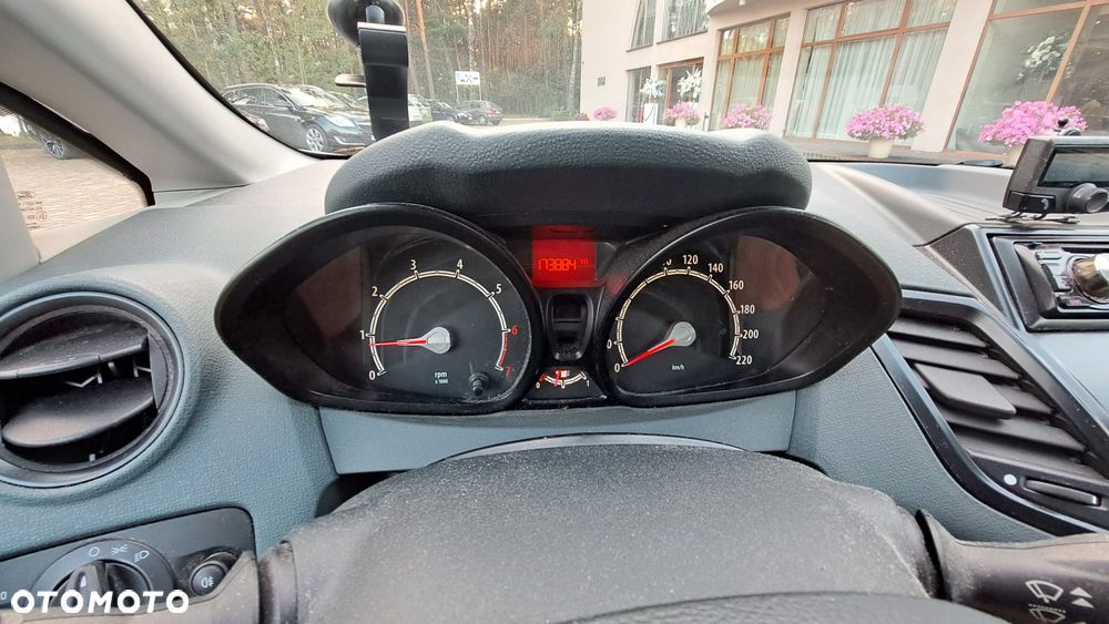 Ford Fiesta 1.25 Trend - 4